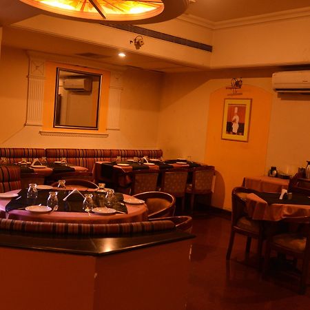 Hotel Sai Palace Nashik Exterior photo